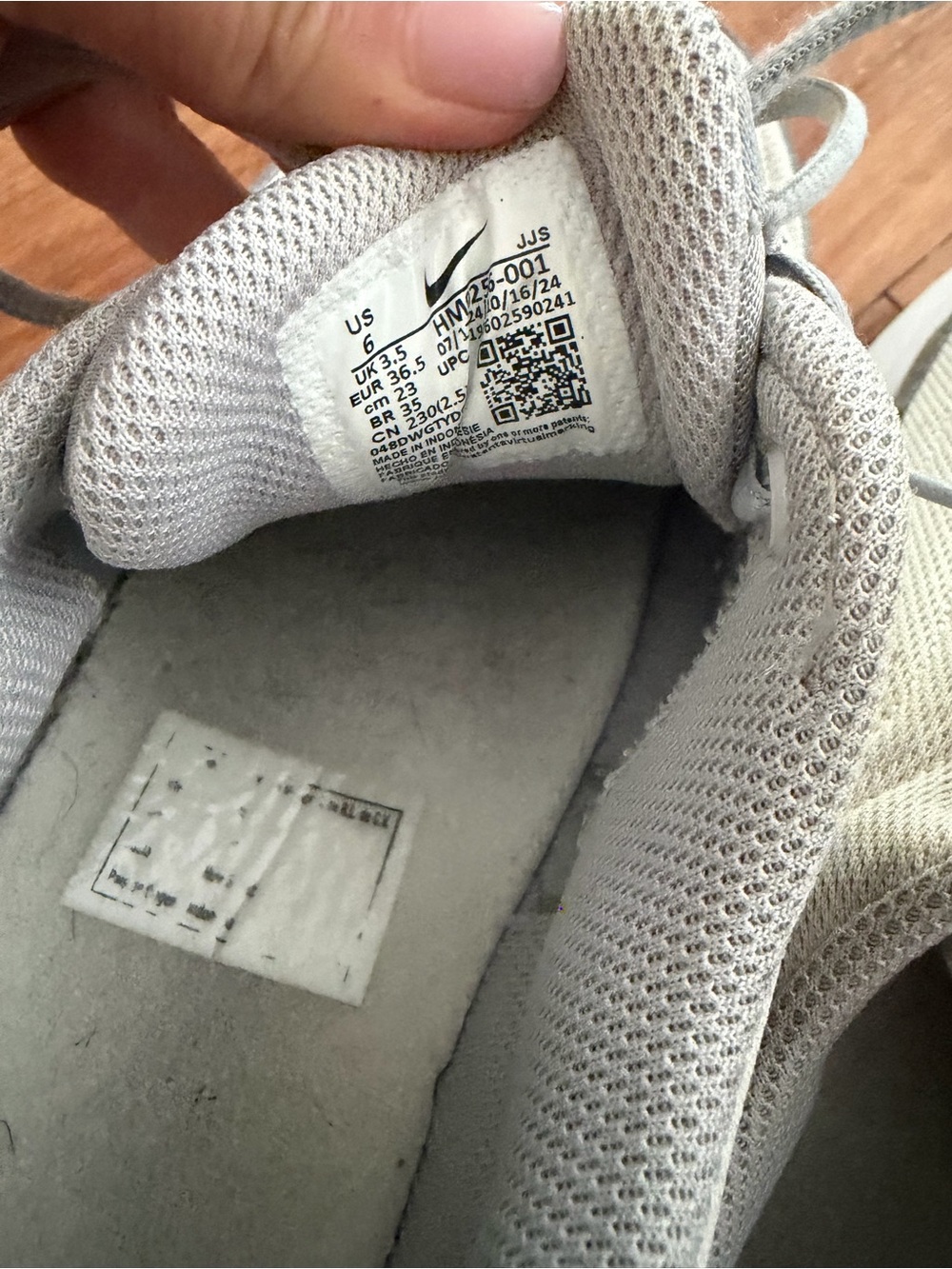 Nike White & Silver Women's Sneakers - Picture 6 of 10